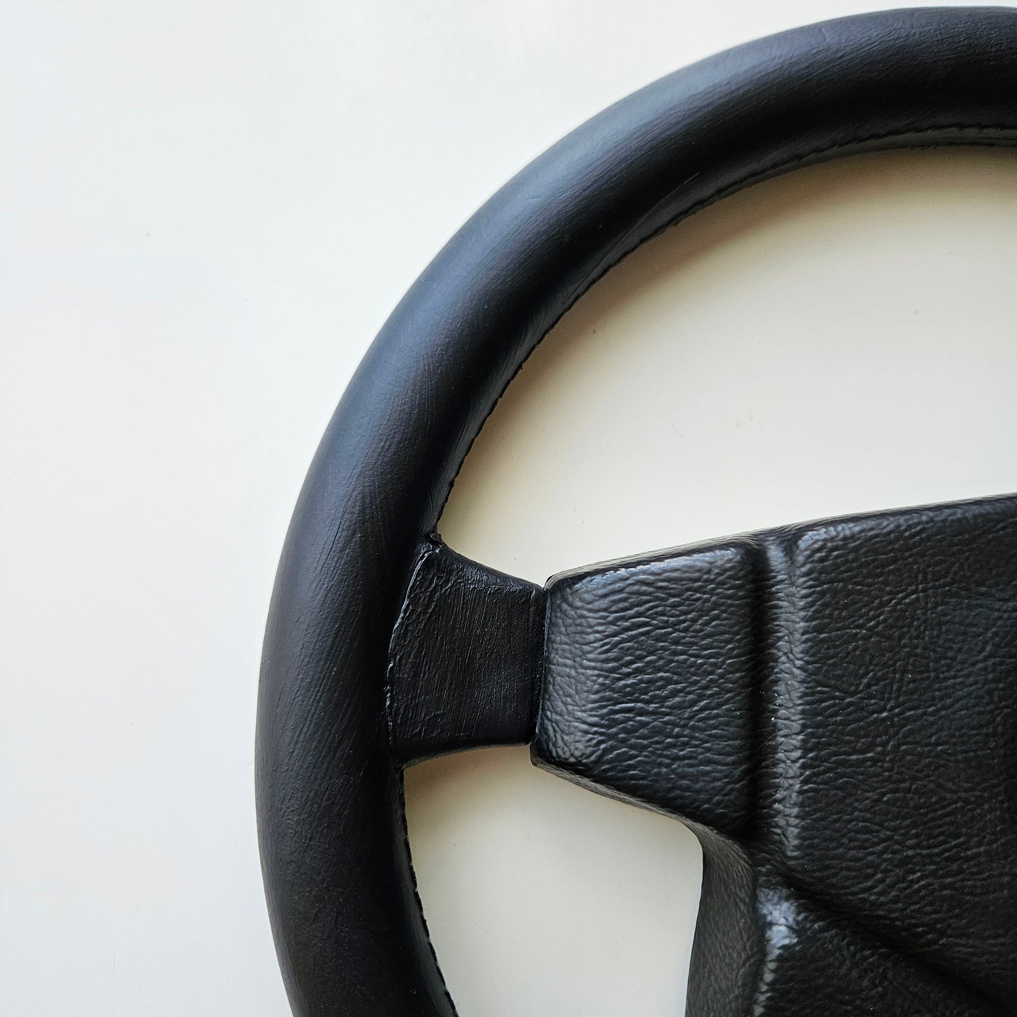 Zender Four Spoke Steering Wheel By Raid – Best VW Parts