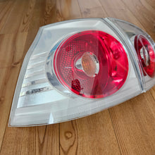 Load image into Gallery viewer, Votex Clear/Red Tail Light Set Golf Mk5
