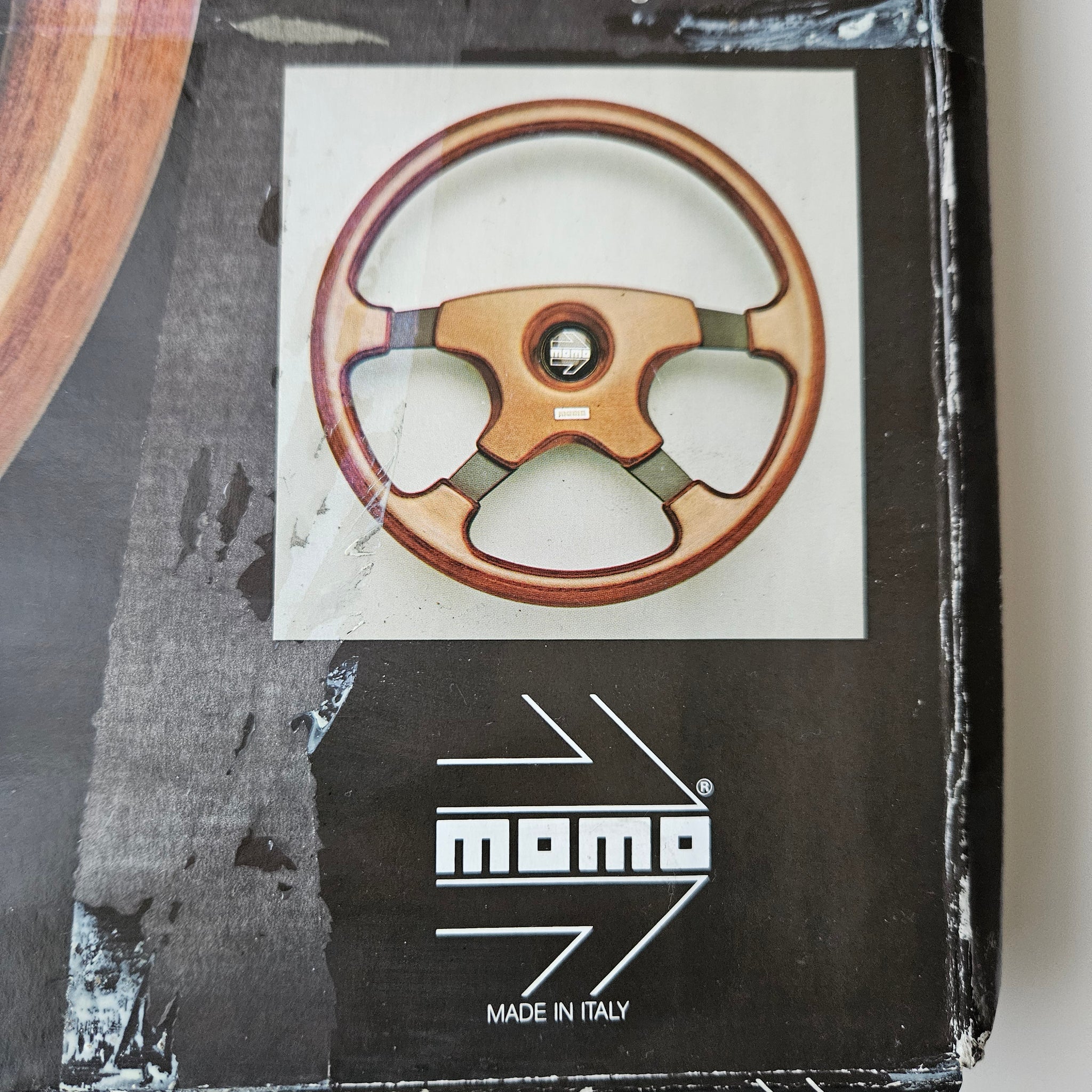 momo ウッドステアリング ASTRA 360mm Momo Astra Woodgrain Steering Wheel – Best VW Parts