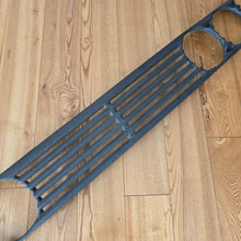 Load image into Gallery viewer, Zender Tuning Front Grill Scirocco Mk1
