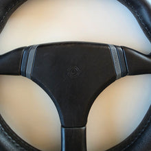 Load image into Gallery viewer, Oettinger Tuning Momo Steering Wheel
