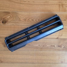 Load image into Gallery viewer, Kamei X1 Tuning Front Grill Scirocco Mk2
