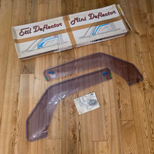 Load image into Gallery viewer, Front Door Wind Deflector Set Golf Mk2
