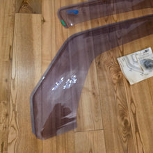 Load image into Gallery viewer, Front Door Wind Deflector Set Golf Mk2
