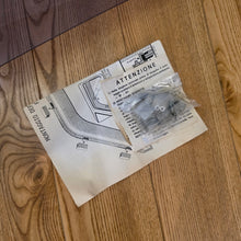 Load image into Gallery viewer, Front Door Wind Deflector Set Golf Mk2
