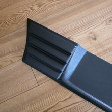 Load image into Gallery viewer, Votex Look Textured Heckblende Golf Mk2
