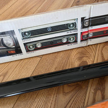 Load image into Gallery viewer, Kamei Tuning Quad Round Grill Spoiler Golf Mk2
