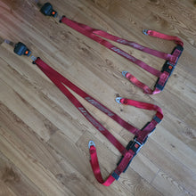 Load image into Gallery viewer, Red Zender Tuning Seat Belt Set
