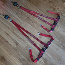 Load image into Gallery viewer, Red Zender Tuning Seat Belt Set
