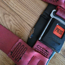 Load image into Gallery viewer, Red Zender Tuning Seat Belt Set
