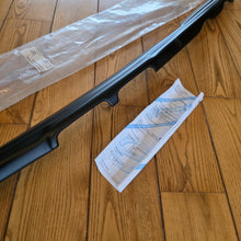 Load image into Gallery viewer, Mattig Grill Spoiler BMW E30

