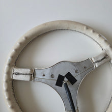 Load image into Gallery viewer, Zender Momo Steering Wheel
