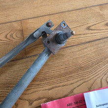 Load image into Gallery viewer, Bonrath Monowiper Mechanism Golf/Jetta Mk3
