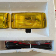 Load image into Gallery viewer, Yellow Bosch Pilot Halogen Fog Light Set
