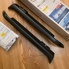 Load image into Gallery viewer, Kamei Headlight Eyebrow Spoiler Set BMW E36
