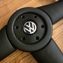 Load image into Gallery viewer, Momo Heytune Steering Wheel
