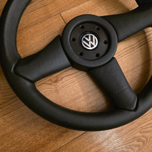 Load image into Gallery viewer, Momo Heytune Steering Wheel
