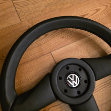 Load image into Gallery viewer, Momo Heytune Steering Wheel
