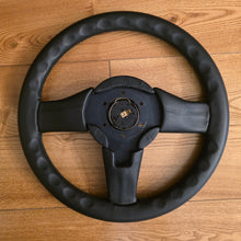 Load image into Gallery viewer, Momo Heytune Steering Wheel
