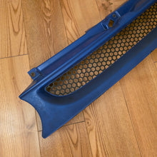 Load image into Gallery viewer, Kamei Tuning Honeycomb Style Front Grill Golf Mk4

