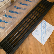 Load image into Gallery viewer, Badgeless Mattig Tuning Grill Golf Mk2

