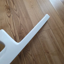 Load image into Gallery viewer, Pontus Racing Front Grill Vento/Jetta Mk3
