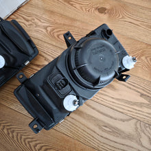 Load image into Gallery viewer, Smoked In.Pro E-Code Headlight Set Vento/Jetta Mk3
