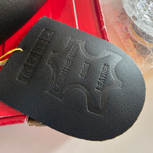 Load image into Gallery viewer, Momo Greddy (1 Of 400) Steering Wheel
