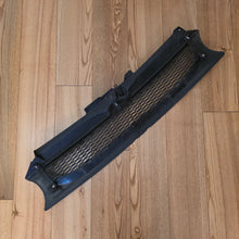 Load image into Gallery viewer, Kamei Tuning Honeycomb Style Front Grill Golf Mk4
