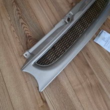 Load image into Gallery viewer, Kamei Tuning Honeycomb Style Front Grill Golf Mk4
