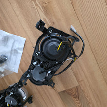 Load image into Gallery viewer, Dual Round Headlight Set (No Front Frames) Golf Mk3

