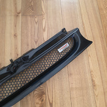 Load image into Gallery viewer, Kamei Tuning Honeycomb Style Front Grill Golf Mk4
