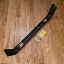 Load image into Gallery viewer, Helvetia Tuning Front Spoiler Golf Mk2 GTI GTD
