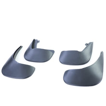 Load image into Gallery viewer, Mud Flap Set Passat B5.5
