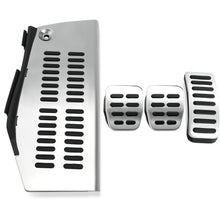 Load image into Gallery viewer, Manual Pedal Set With Footrest Golf/Jetta Mk4
