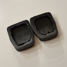 Load image into Gallery viewer, Rubber Pedal Cover Set Mk2
